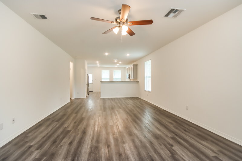 2,290/Mo, 21210 George Vancouver Ct Porter, TX 77365 Living Room View
