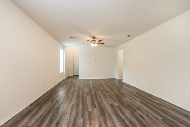 2,290/Mo, 21210 George Vancouver Ct Porter, TX 77365 Living Room View 2