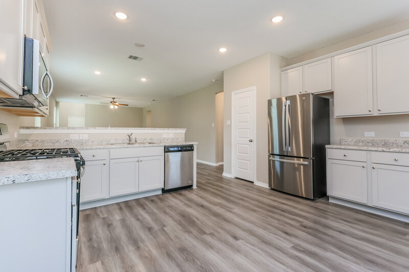 2,145/Mo, 21210 George Vancouver Ct Porter, TX 77365 Kitchen View 2