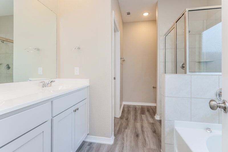 2,145/Mo, 21210 George Vancouver Ct Porter, TX 77365 Main Bathroom View 2
