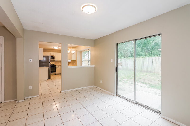 1,850/Mo, 8815 Roaring Point Dr Houston, TX 77088 Dining Room View