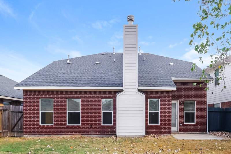 0/Mo, 20403 Louetta Crossing Dr Spring, TX 77388 Rear View