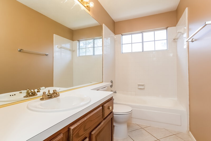 1,960/Mo, 11423 Willow Field Dr Cypress, TX 77429 Bathroom View