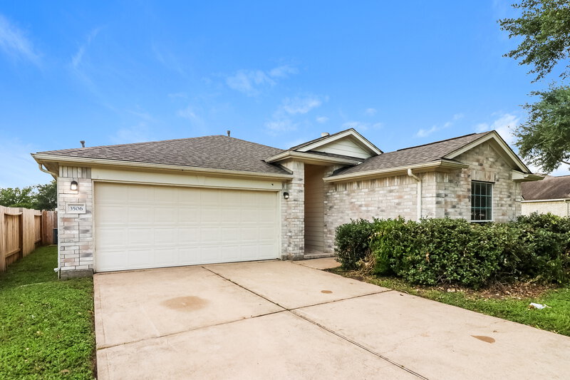 1,900/Mo, 3506 Greenleaf Lodge Ln Fresno, TX 77545 Front View
