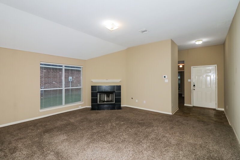 1,900/Mo, 3506 Greenleaf Lodge Ln Fresno, TX 77545 Living Room View