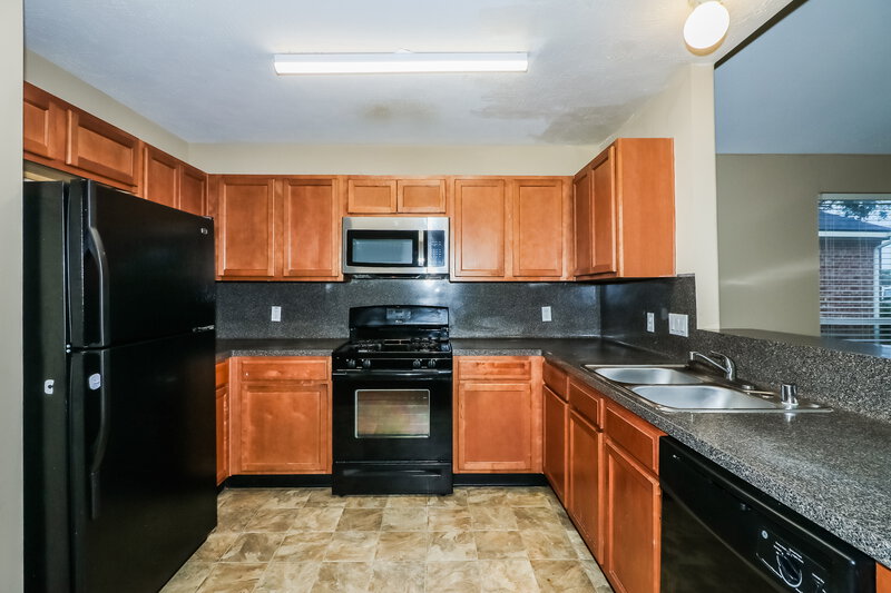 1,900/Mo, 3506 Greenleaf Lodge Ln Fresno, TX 77545 Kitchen View