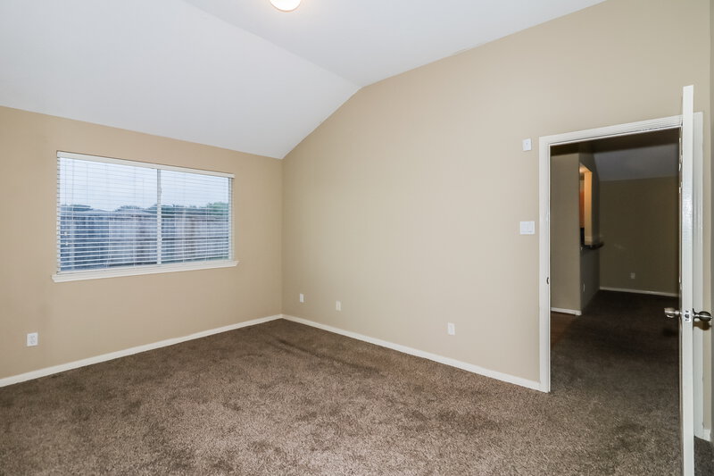 1,900/Mo, 3506 Greenleaf Lodge Ln Fresno, TX 77545 Main Bedroom View