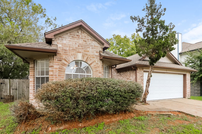 1,875/Mo, 16907 Dusty Mill Dr E Sugar Land, TX 77478 Front View