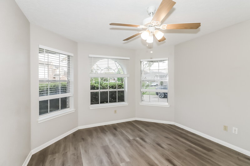 1,685/Mo, 16907 Dusty Mill Dr E Sugar Land, TX 77478 Bedroom View 2