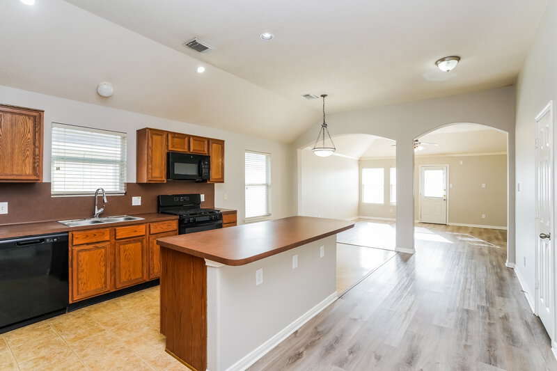 1,970/Mo, 5039 Rustling Branch Ln Katy, TX 77449 Kitchen View