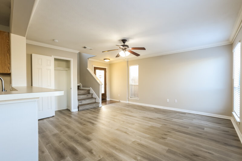 1,600/Mo, 19362 Caledonia Dr Katy, TX 77449 Kitchen View 2
