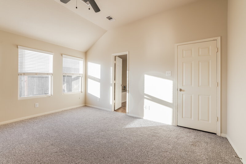 1,735/Mo, 4862 Fair Oak Dale Ln Humble, TX 77346 Main Bedroom View