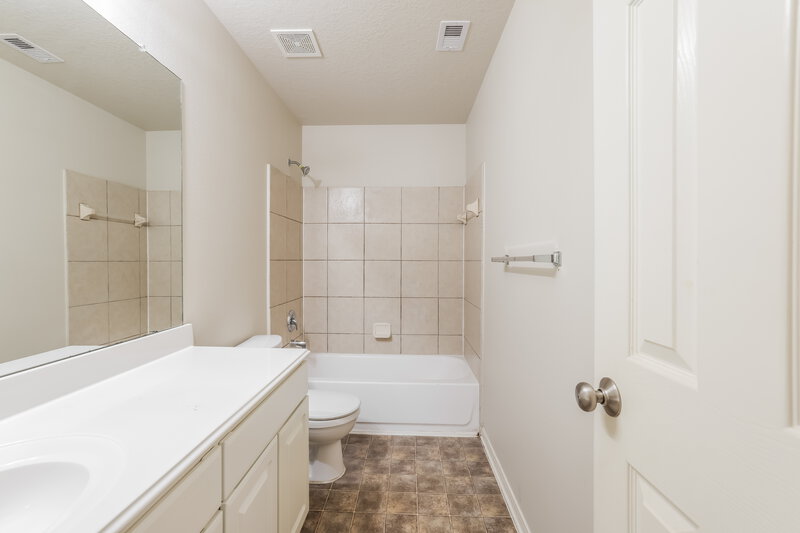 1,735/Mo, 4862 Fair Oak Dale Ln Humble, TX 77346 Bathroom View