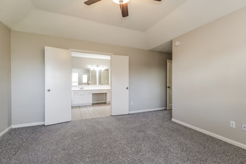 1,880/Mo, 18034 Golden Ridge Dr Houston, TX 77084 Main Bedroom View 2