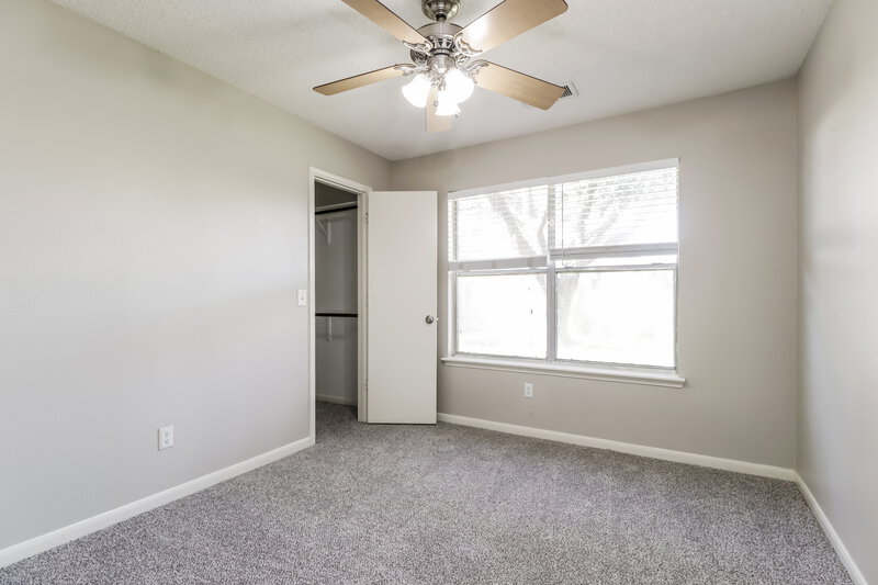 1,880/Mo, 18034 Golden Ridge Dr Houston, TX 77084 Bedroom View 2