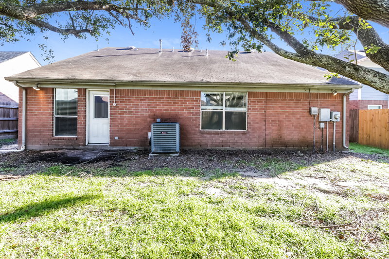 1,880/Mo, 18034 Golden Ridge Dr Houston, TX 77084 Rear View