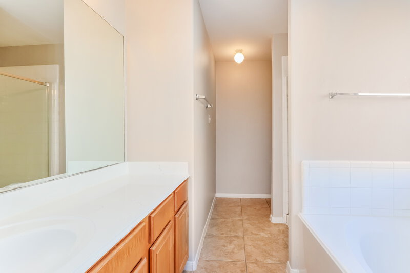1,720/Mo, 2623 Merganser Ct Humble, TX 77396 Main Bathroom View