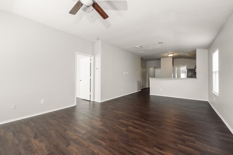 1,750/Mo, 1811 Adobe Stone Dr Humble, TX 77396 Living Room View 2