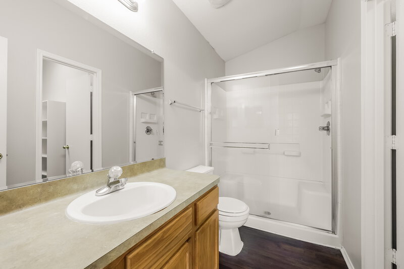 1,750/Mo, 1811 Adobe Stone Dr Humble, TX 77396 Main Bathroom View