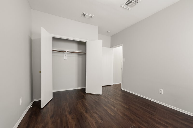 1,750/Mo, 1811 Adobe Stone Dr Humble, TX 77396 Bedroom View 2