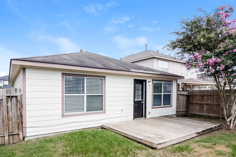 1,750/Mo, 1811 Adobe Stone Dr Humble, TX 77396 Rear View
