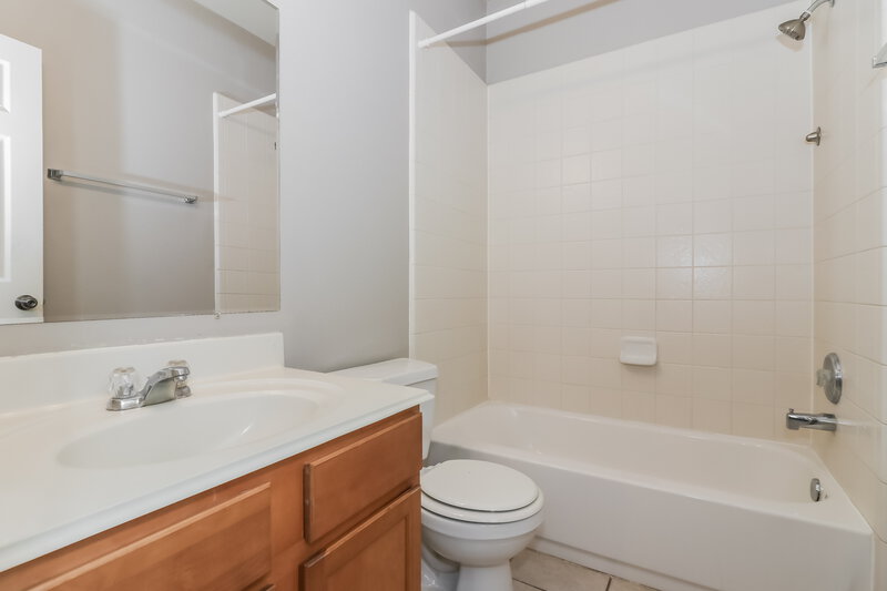 1,870/Mo, 5915 Ranch Riata Ct Katy, TX 77449 Bathroom View