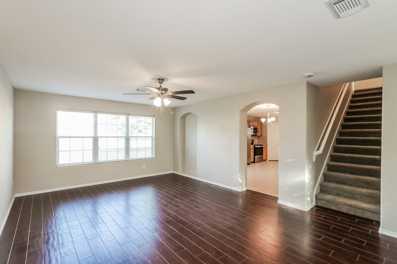 2,050/Mo, 5505 Rio Sabinas St Rosharon, TX 77583 Living Room View 2