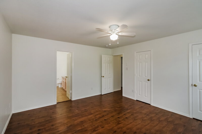 1,935/Mo, 16119 Chamomile Ct Houston, TX 77083 Main Bedroom View 2