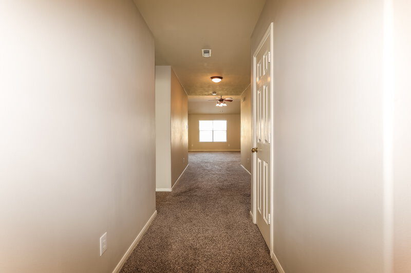 1,675/Mo, 25418 Barmby Dr Tomball, TX 77375 Foyer View