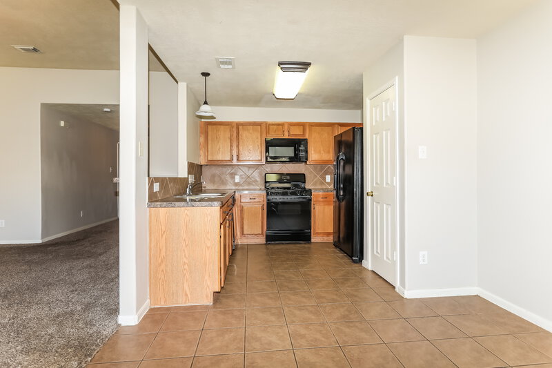 1,675/Mo, 25418 Barmby Dr Tomball, TX 77375 Kitchen View