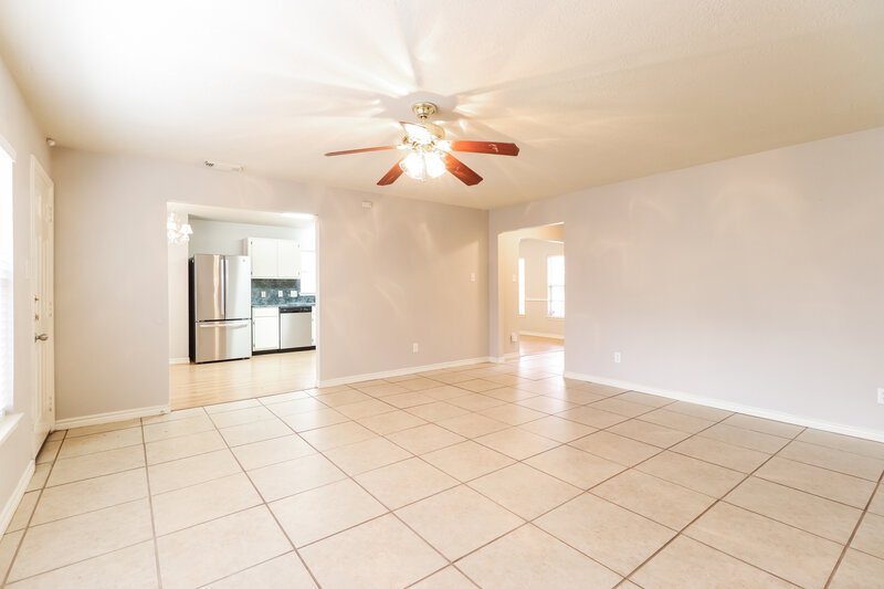 1,790/Mo, 18734 Cleeve Close Humble, TX 77346 Living Room View 2