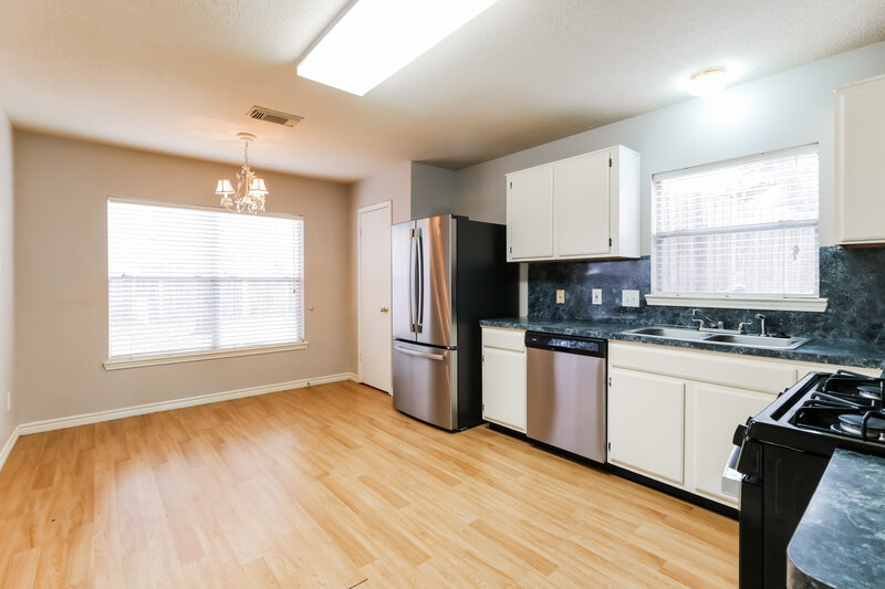 1,790/Mo, 18734 Cleeve Close Humble, TX 77346 Kitchen View