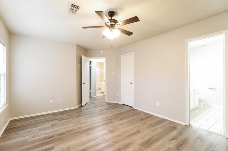 1,790/Mo, 18734 Cleeve Close Humble, TX 77346 Main Bedroom View 2