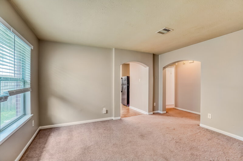 1,770/Mo, 13118 Kingston Point Ln Houston, TX 77047 Dining Room View