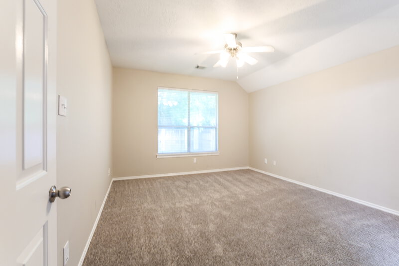 1,840/Mo, 17918 Yukon Pass Dr Humble, TX 77346 Main Bedroom View