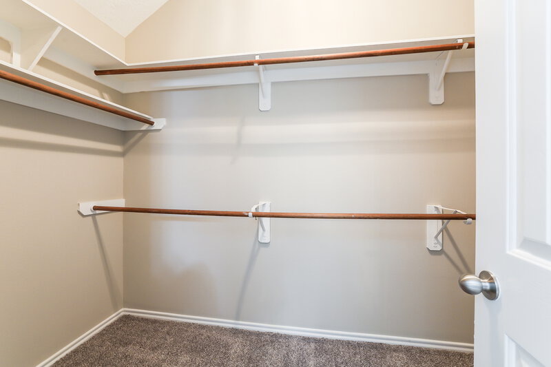 1,840/Mo, 17918 Yukon Pass Dr Humble, TX 77346 Walk In Closet View