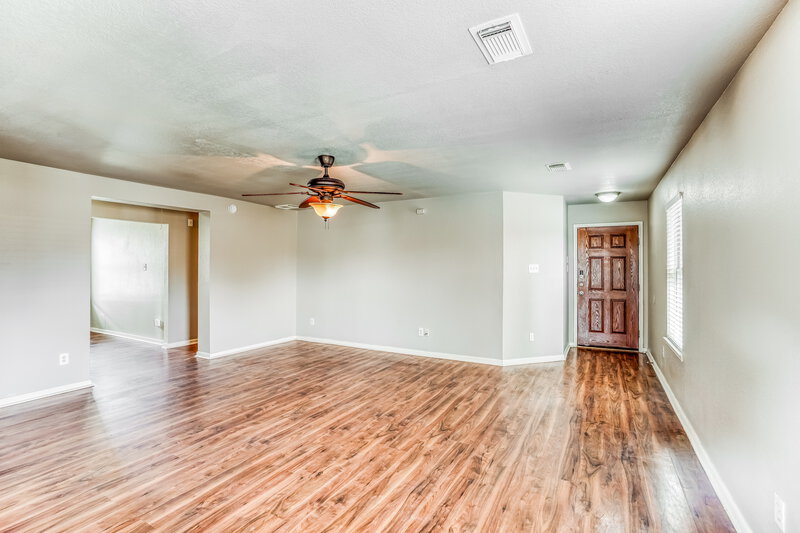 1,910/Mo, 20639 Tealbrook Dr Cypress, TX 77433 Living Room View 2