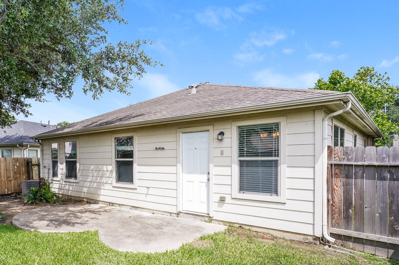 1,910/Mo, 20639 Tealbrook Dr Cypress, TX 77433 Rear View