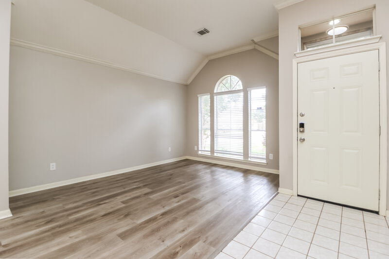 2,120/Mo, 8310 E Copper Lakes Dr Houston, TX 77095 Family Room View