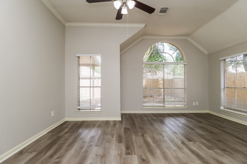 2,120/Mo, 8310 E Copper Lakes Dr Houston, TX 77095 Main Bedroom View