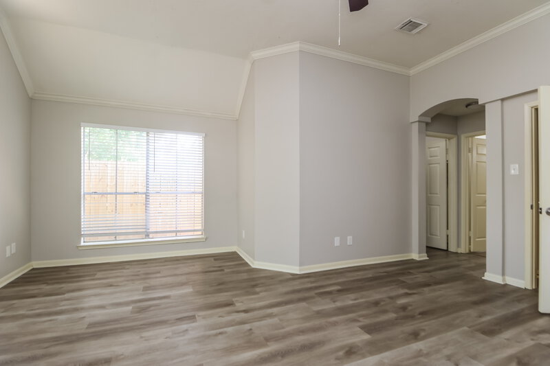 2,120/Mo, 8310 E Copper Lakes Dr Houston, TX 77095 Main Bedroom View 2