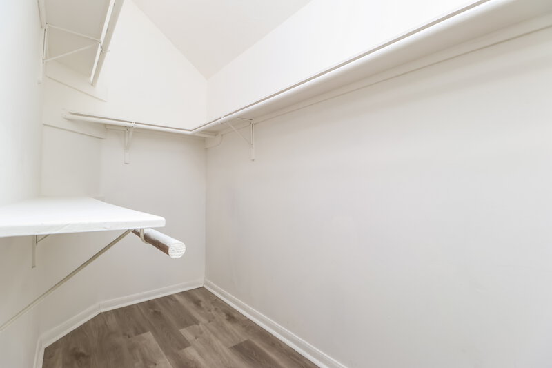 2,120/Mo, 8310 E Copper Lakes Dr Houston, TX 77095 Walk In Closet View