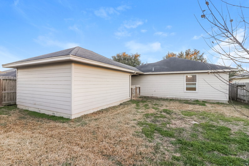 1,640/Mo, 1014 Vera Cruz Dr Rosenberg, TX 77471 Rear View