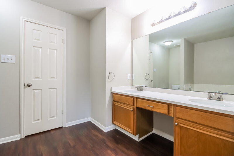 1,775/Mo, 18823 Timber Spring Dr Humble, TX 77346 Main Bathroom View
