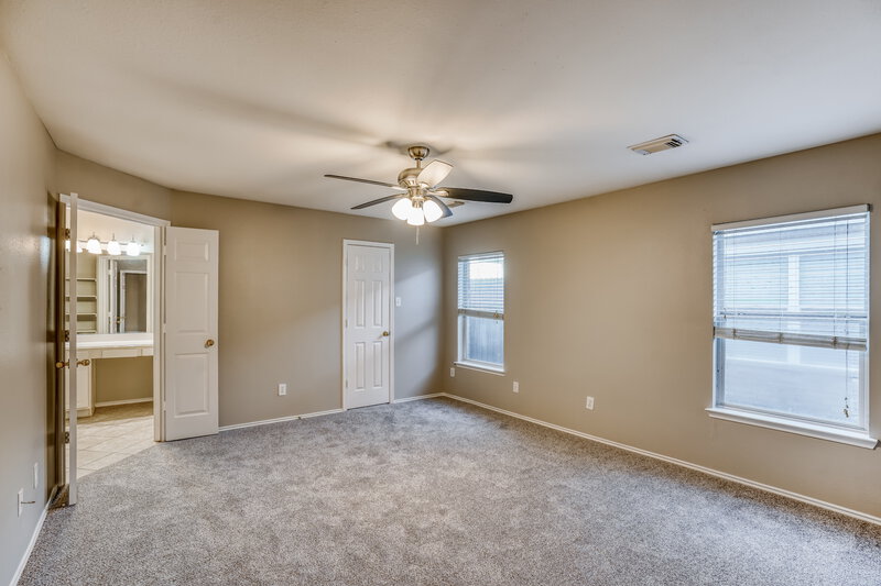 1,735/Mo, 12114 English Brook Cir Humble, TX 77346 Main Bedroom View