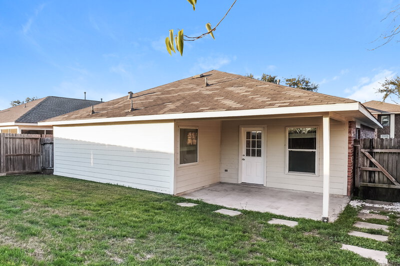 1,735/Mo, 12114 English Brook Cir Humble, TX 77346 Rear View