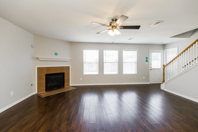 2,435/Mo, 9812 Hyacinth Way Conroe, TX 77385 Living Room View