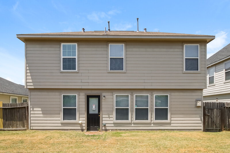 2,435/Mo, 9812 Hyacinth Way Conroe, TX 77385 Rear View