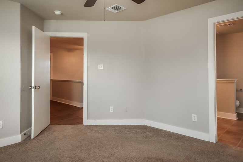 1,750/Mo, 7431 Leightonfield Ct Cypress, TX 77433 Main Bedroom View