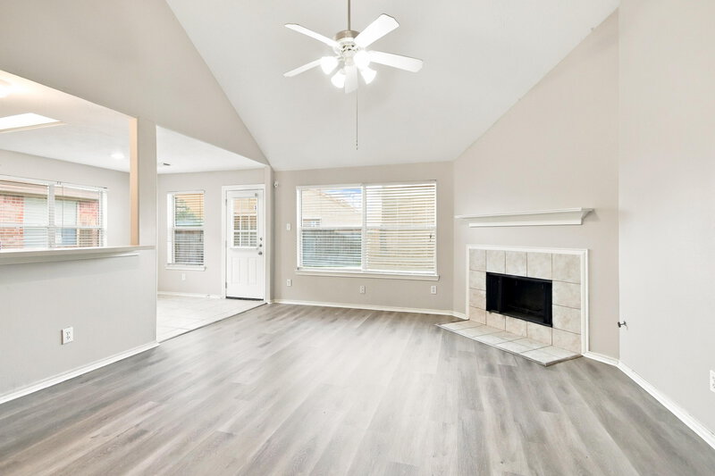1,890/Mo, 6619 Rockwall Trail Dr Humble, TX 77346 Living Room View